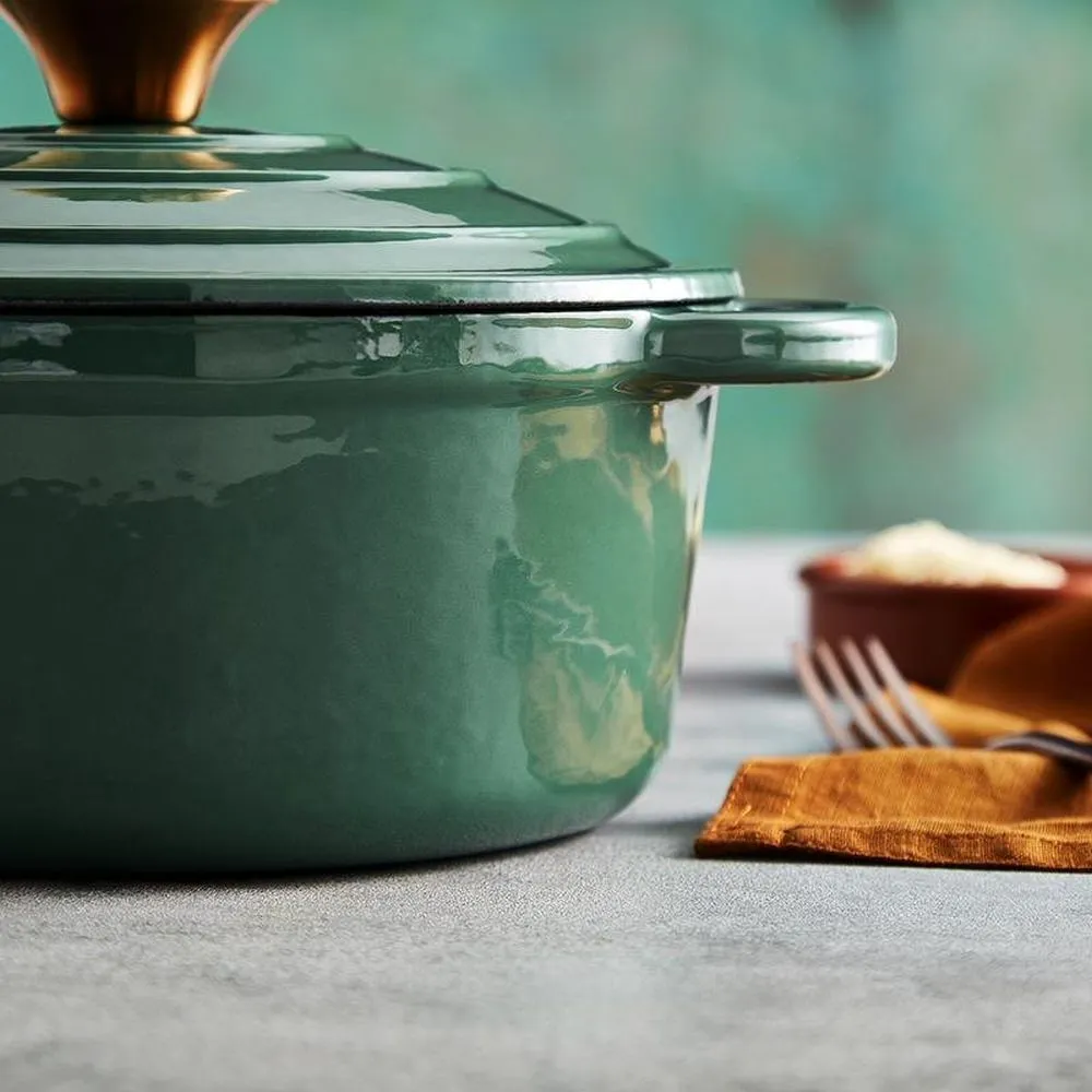 Barbary & Oak Foundry 20cm Round Verdigris Green Cast Iron Casserole Dish
