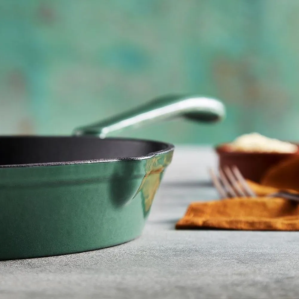 Barbary & Oak Foundry 26cm Verdigris Green Cast Iron Round Fry Pan