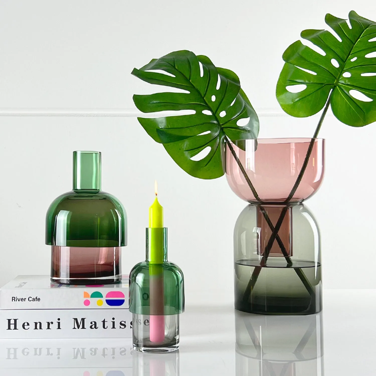 Flip Vase Medium Green and Pink - Vase - Reversible - Soda Lime Glass - Dual Sided - Floral