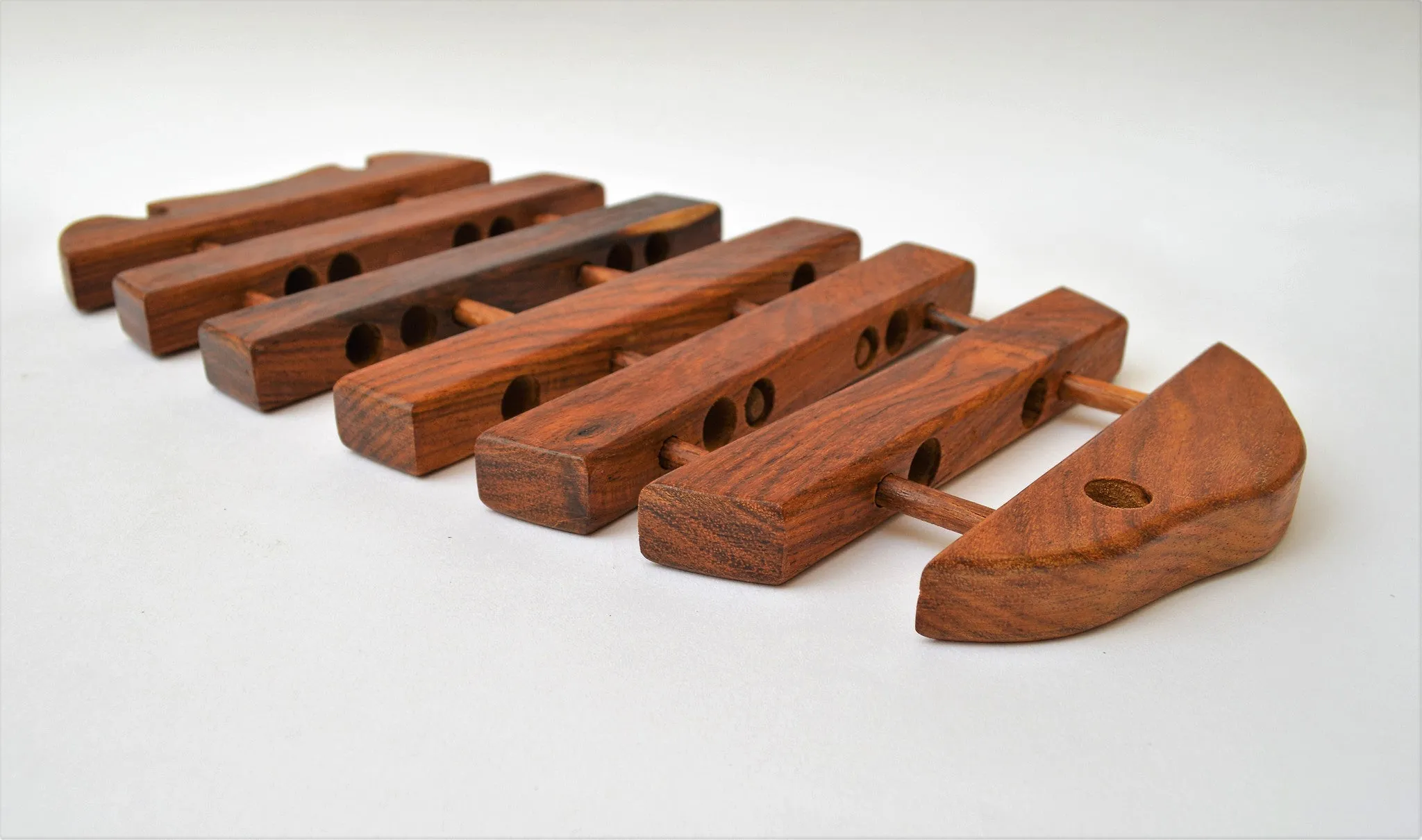 Wooden Fish Trivet (Expandable)